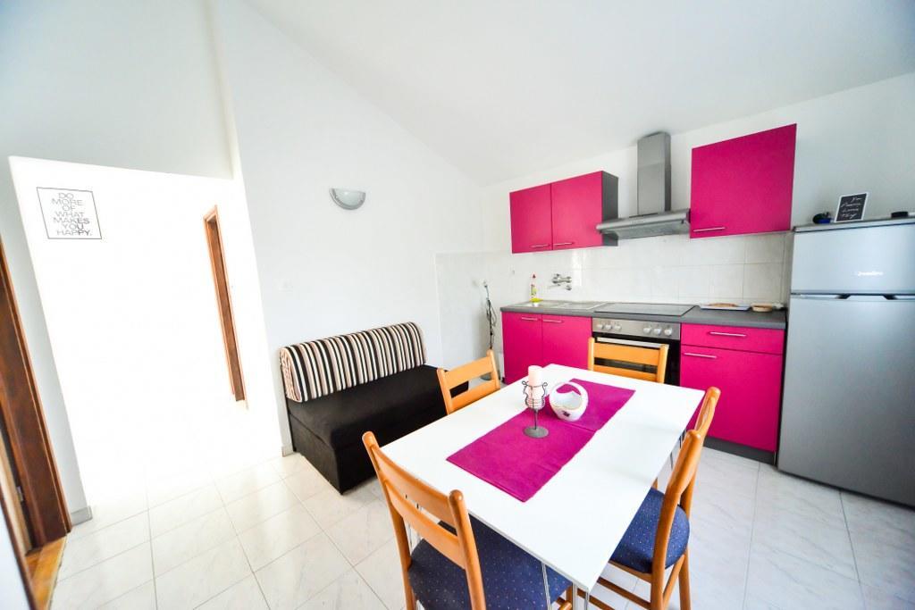 Apartments Valentina Петрчане Экстерьер фото