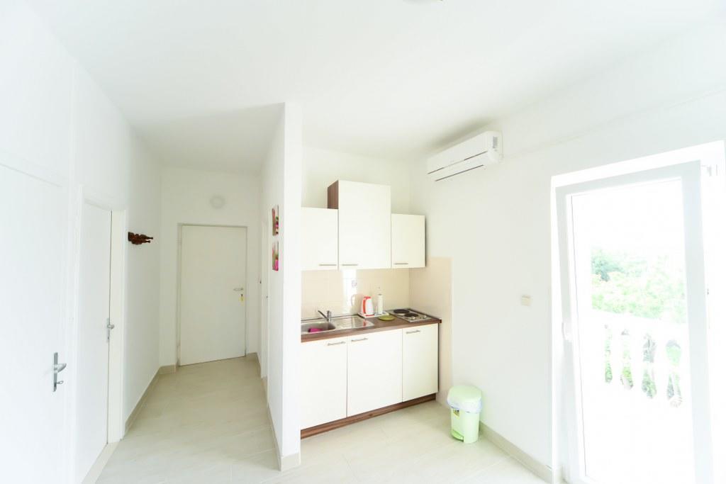 Apartments Valentina Петрчане Экстерьер фото