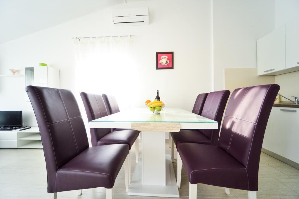 Apartments Valentina Петрчане Экстерьер фото