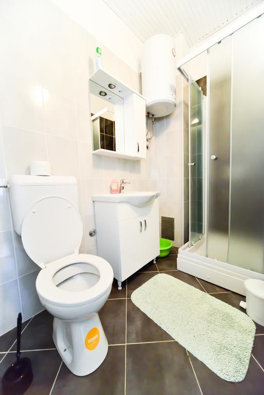 Apartments Valentina Петрчане Экстерьер фото