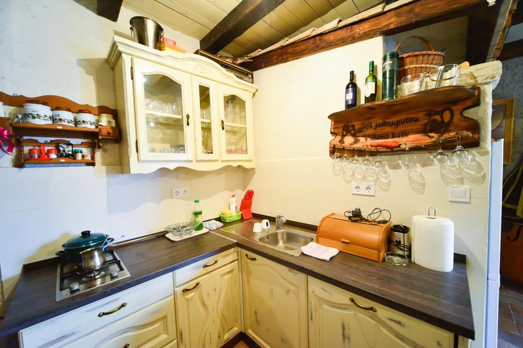 Apartments Valentina Петрчане Экстерьер фото
